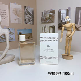 Burberry Flowers and Her Lemon Soda-3348