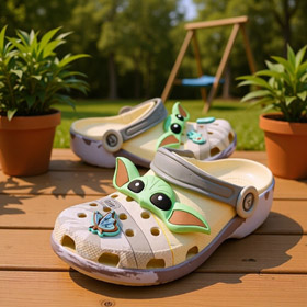 Crocs Star Wars Grogu collaboration clogs for parents and children-5968  